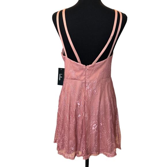 New ~ LULU'S ~ Fueled by Love Mauve Pink Lace Skater Dress Size Medium - Picture 5 of 9